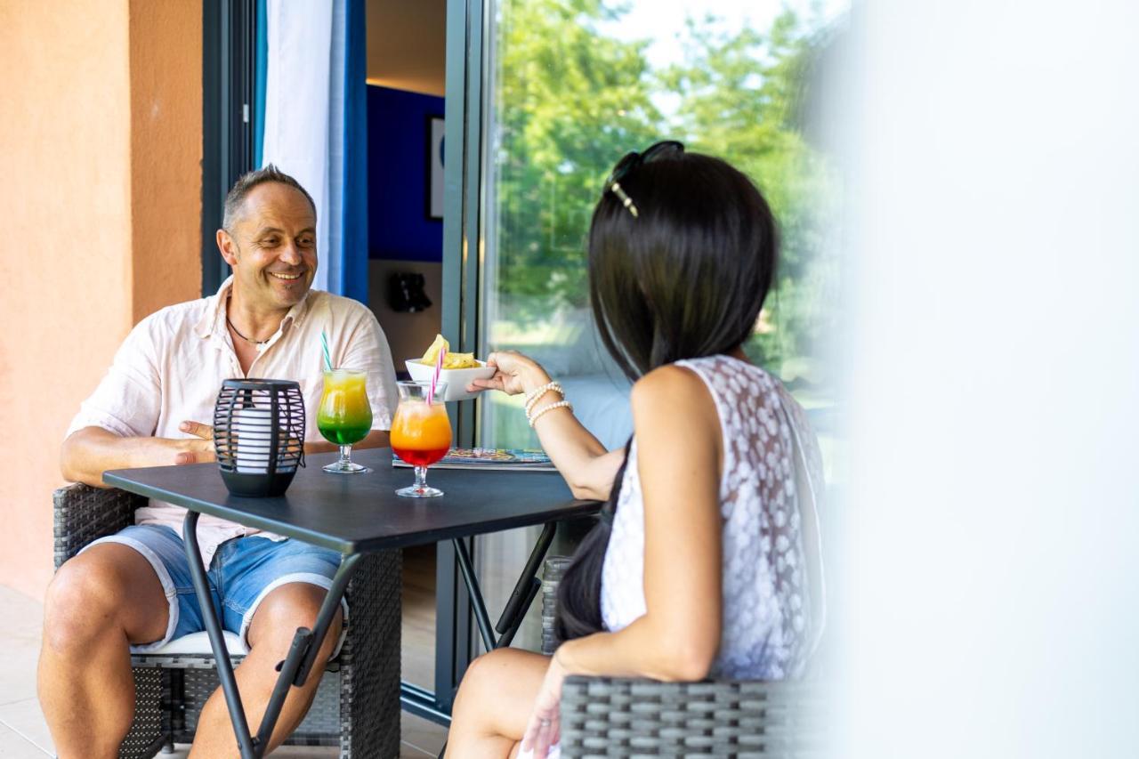 Logis Hotel & Spa Dejeunez Sous L'Arbre Rousset  Dış mekan fotoğraf