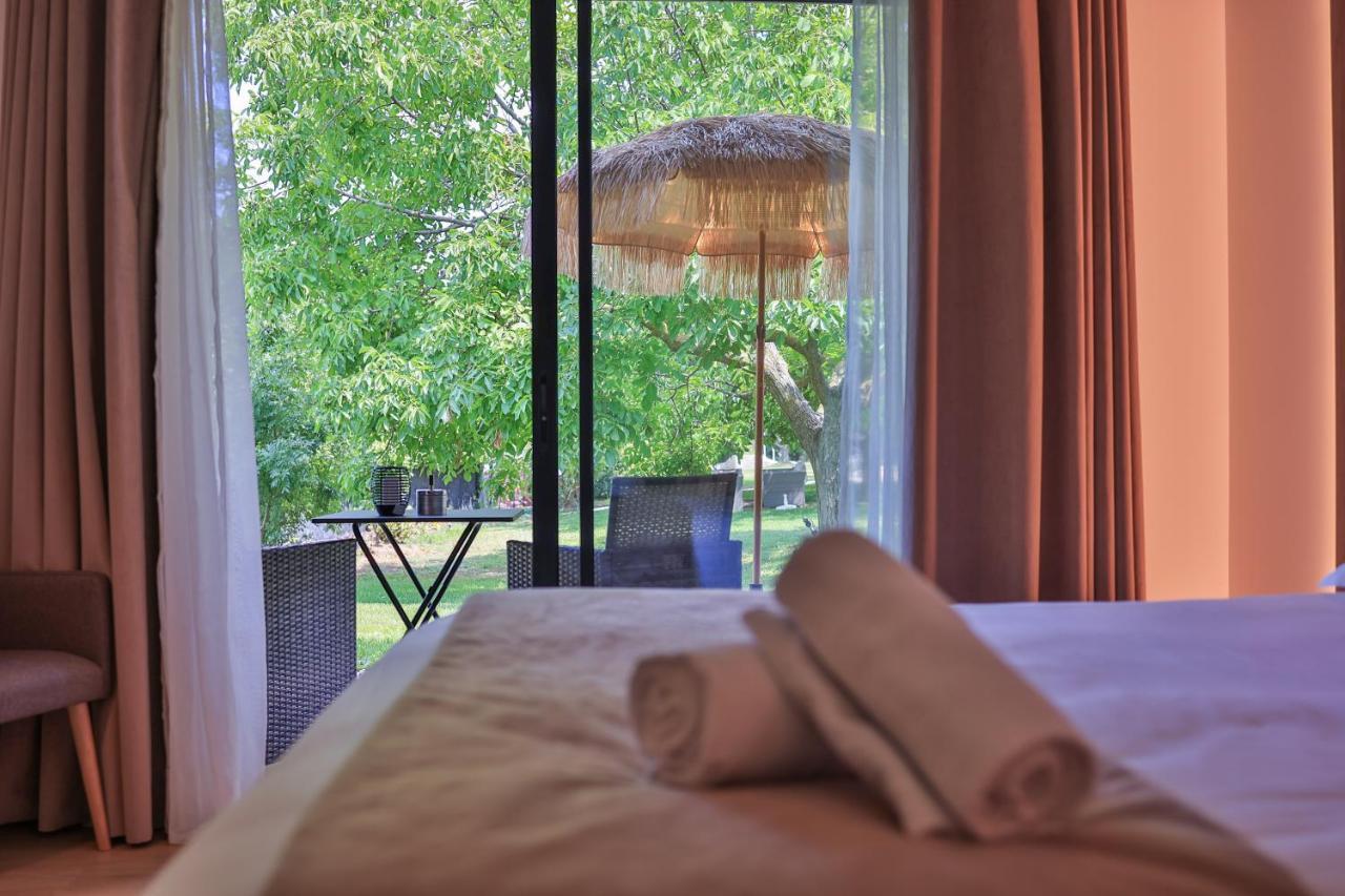 Logis Hotel & Spa Dejeunez Sous L'Arbre Rousset  Dış mekan fotoğraf
