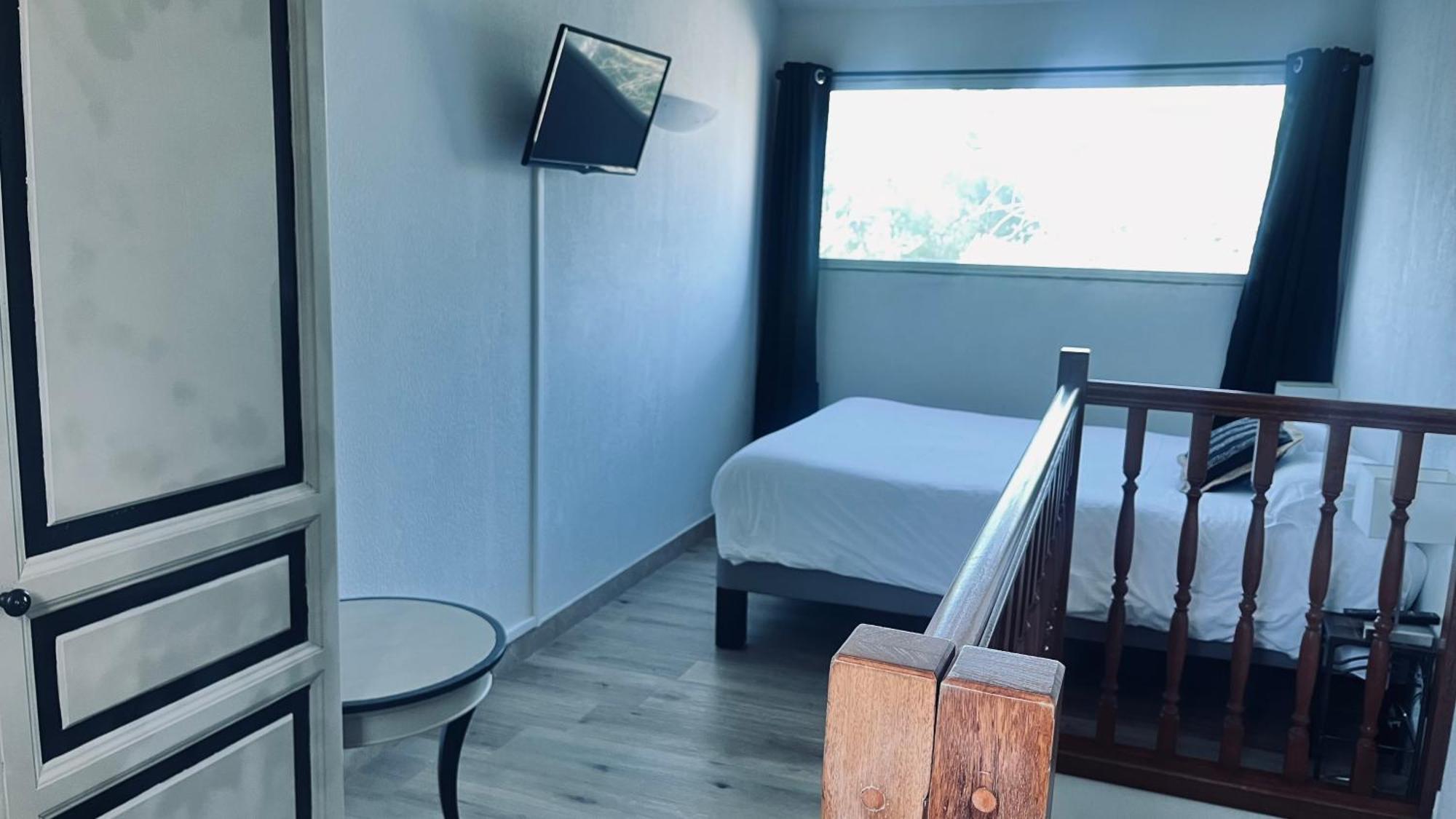 Logis Hotel & Spa Dejeunez Sous L'Arbre Rousset  Dış mekan fotoğraf