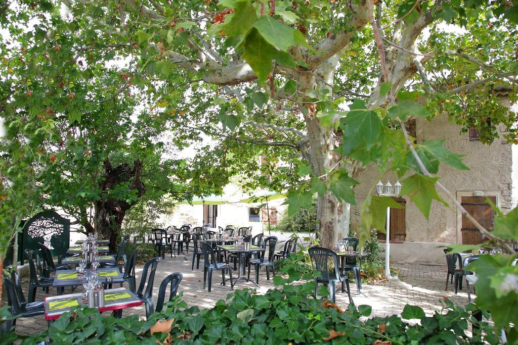Logis Hotel & Spa Dejeunez Sous L'Arbre Rousset  Dış mekan fotoğraf